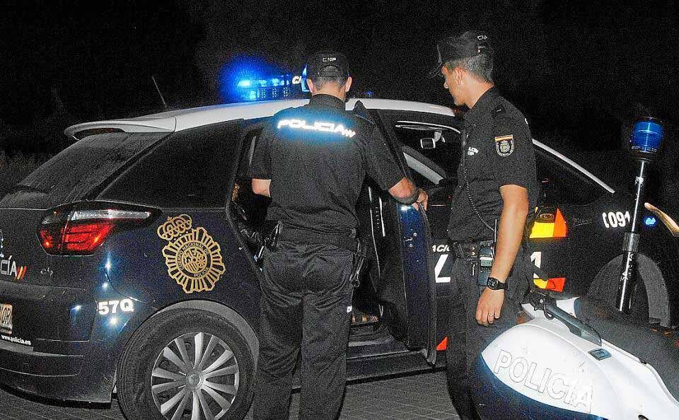 Patrulla Cuerpo Nacional de Policía.