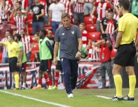 Berizzo: «El trámite del partido en la primera parte nos llevaba a pensar en otra cosa»