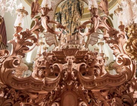 Nueva peana para la Virgen del Rosario de las Aguas / Hermandad de las Aguas