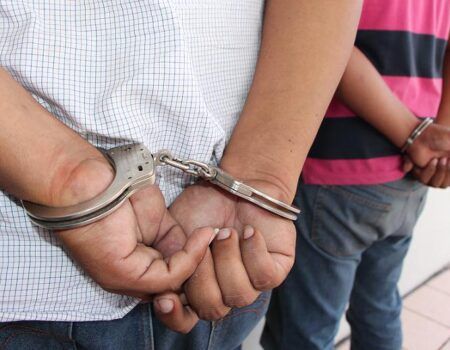 Detenidos tras dispararse mutuamente en las Tres Mil Viviendas