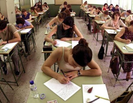 40.000 aspirantes se examinan este domingo para trabajar en la Junta