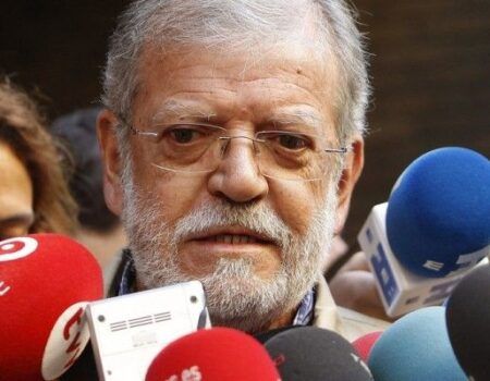 Ibarra propone una «candidatura única constitucional» encabezada por Borrell