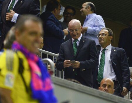 El Real Betis oficializa los fichajes de Pep Alomar y Miguel Calzado para la cantera