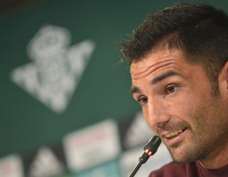 Adán se despide de los béticos:  «Será un orgullo que nadie me podrá quitar decir que vestí la camiseta del Real Betis»