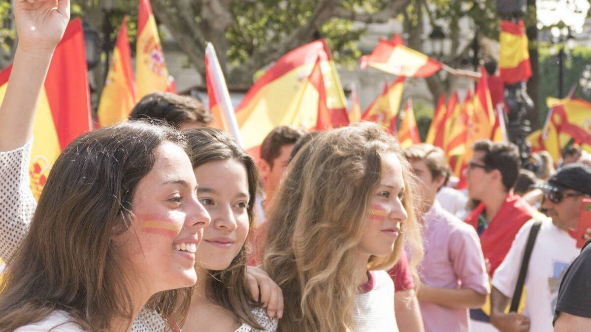 Chavales en la manifestación del 1 de octubre en Sevilla