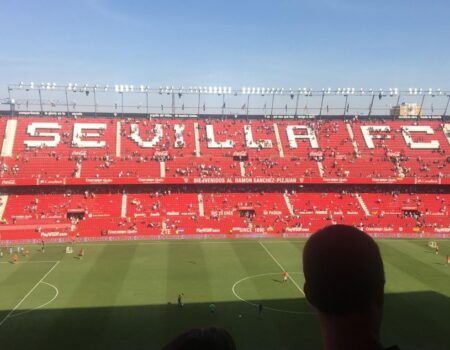 La Liga vuelve a poner un partido del Sevilla FC a las 16.15 pese a sus quejas por el calor