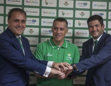 Alejandro Martínez, con las horas contadas en el Real Betis Energía Plus