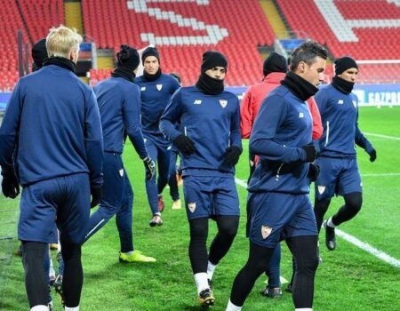 El Sevilla FC, a por el triunfo que encarrile el pase a octavos de la Champions en Moscú