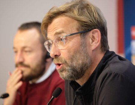 Klopp: «Es la sexta vez que me mido al Sevilla, el plan es estrenarme mañana·»