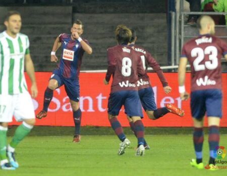 Eibar-Betis: otro ataque de entrenador y una debacle anunciada (5-0)