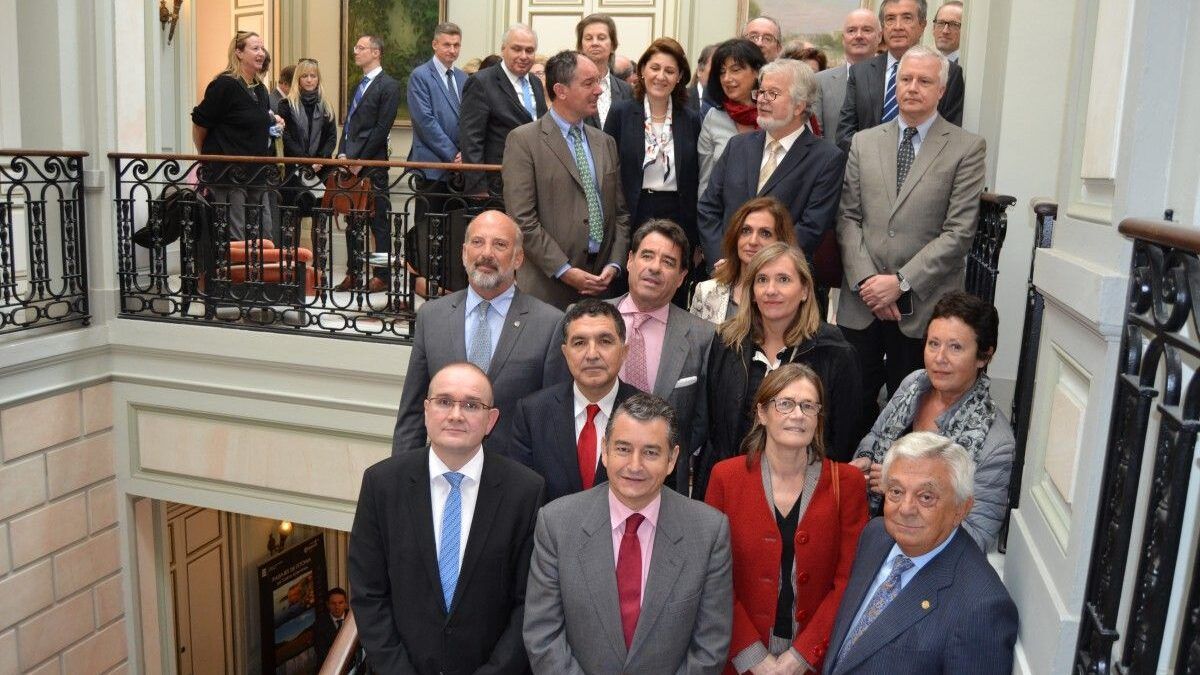 Embajadores y empresarios de toda Europa se reúnen en la Cámara de Comercio de Sevilla.