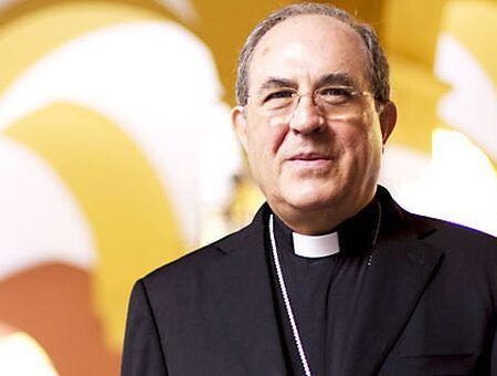 Monseñor Asenjo confía en la buena voluntad para solucionar el problema de Santa Inés