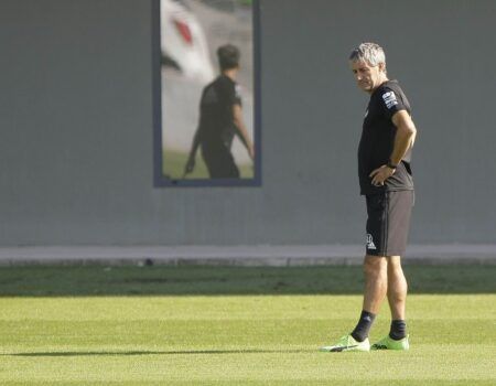 Setién: «Me da muchísima pena ver la tensión que rodea a Nahuel cada vez que juega»