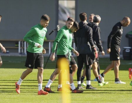 Sanabria, Fabián y Amat son baja ante el Cádiz y van citados Redru y Aitor Ruibal