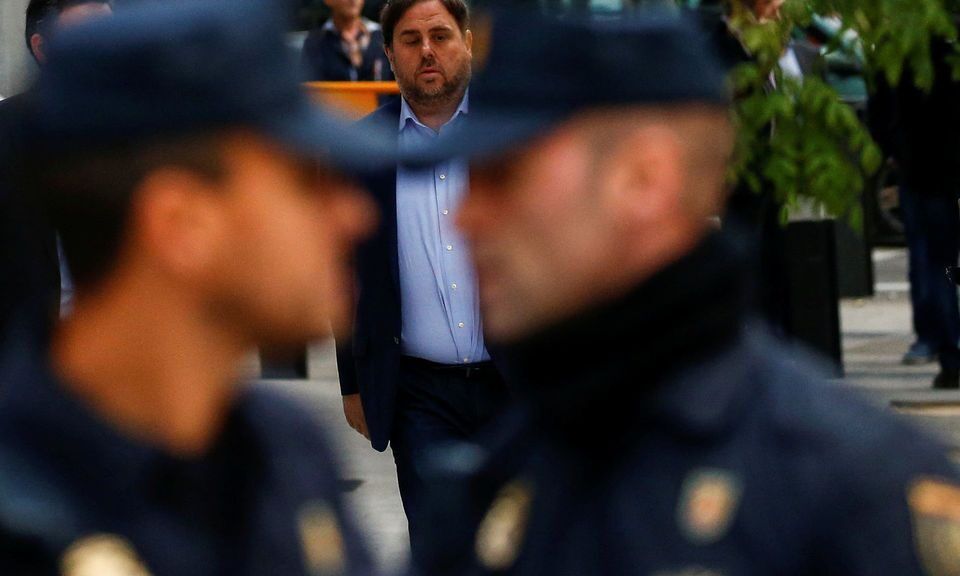 Comentarios de policías ante Oriol Junqueras.
