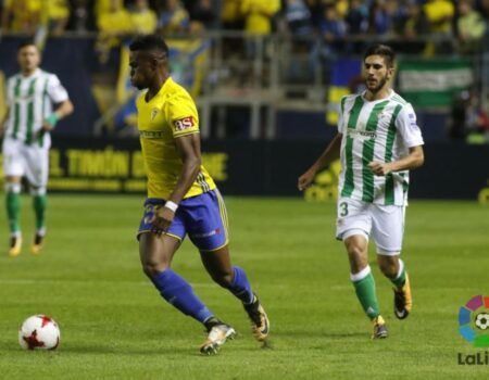 Los canteranos Redru y Junior no viajan con el filial y podrían jugar ante el Cádiz