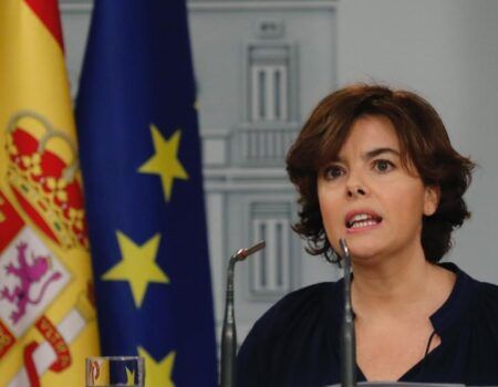 El Gobierno «respeta» las decisiones de la justicia belga sobre Puigdemont