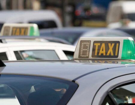 El Ayuntamiento reforzará el transporte público en el aeropuerto