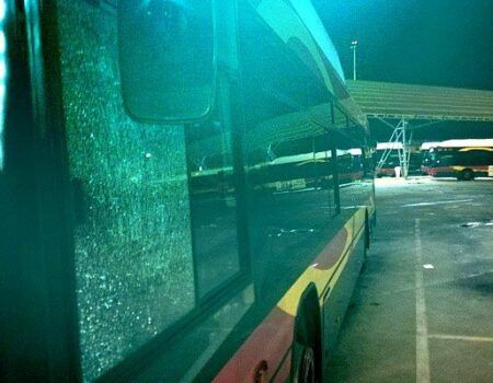 Tussam suspende las paradas en tres calles de las Tres Mil Viviendas