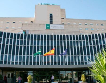 El Hospital de Valme no ha solucionado los problemas de los ascensores