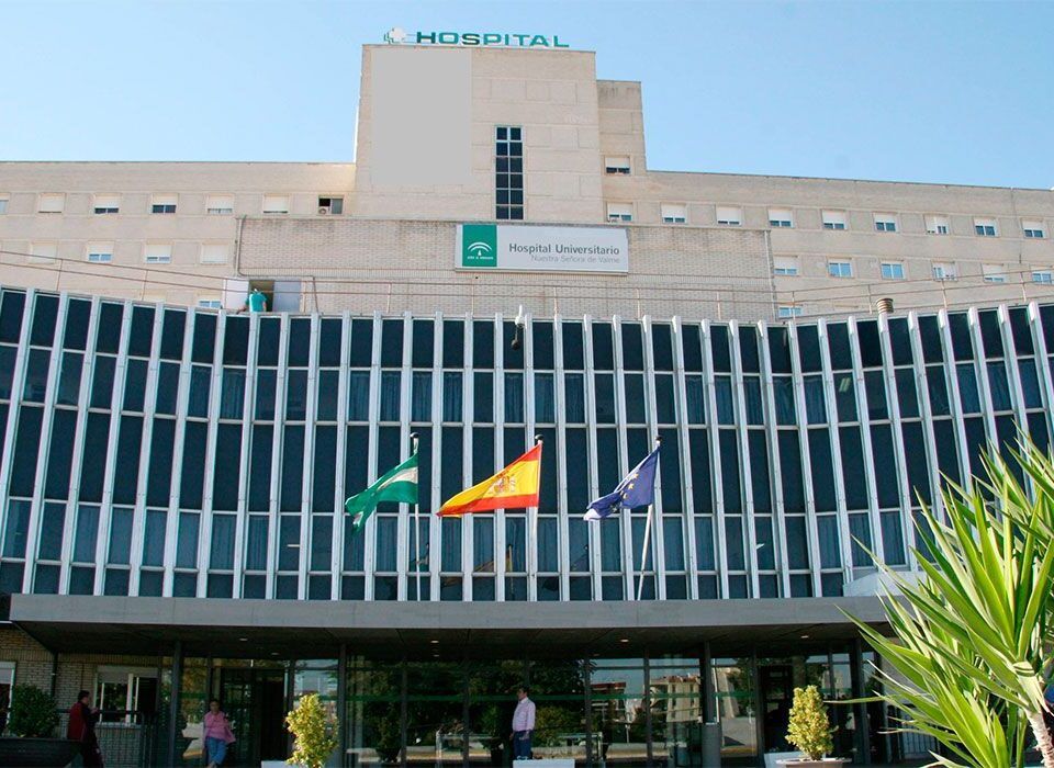El Hospital Virgen de Valme ha cerrado otros dos ascensores.