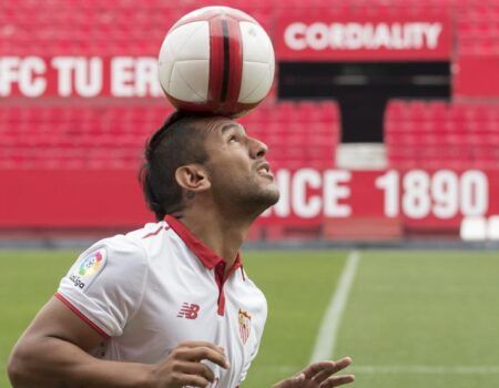 «Va a ser difícil que Walter Montoya siga en el Sevilla FC», dice su representante