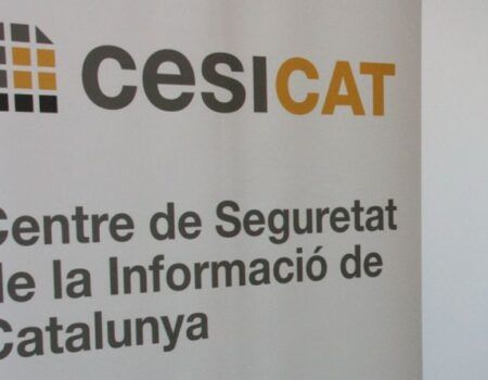 La Guardia Civil investiga contratos millonarios para la posible república catalana