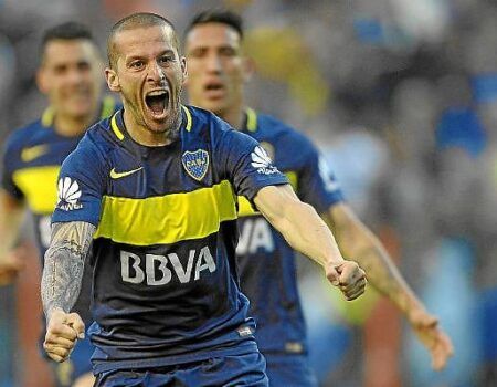 Darío Benedetto, al que se vinculaba con el Sevilla FC, se rompe el ligamento de la rodilla
