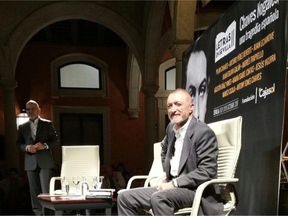 Arturo Pérez-Reverte.
