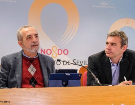 El Ayuntamiento mejora el sistema de ayudas sociales respecto al gobierno de Zoido