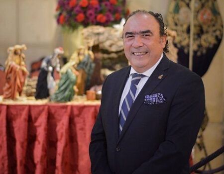 Flores pretende finalizar el cerramiento del atrio del santuario de los Gitanos