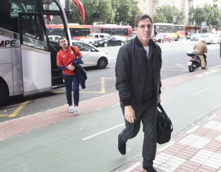 Berizzo viaja en tren a San Sebastián para dirigir al Sevilla en Anoeta