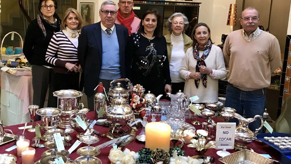 Inauguración del Mercadillo de Navidad de Cáritas Sevilla.