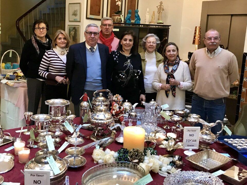 Inauguración del Mercadillo de Navidad de Cáritas Sevilla.