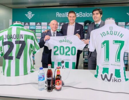 Serra: «Joaquín se ganó a pulso la renovación porque anda al nivel del mejor jugador del Betis»