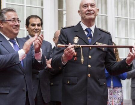 La discreta declaración como investigado del máximo jefe de la Policía
