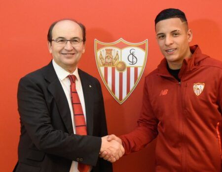 El Sevilla FC hace oficial el fichaje de Arana, que empezará a entrenar con el equipo el 2 de enero