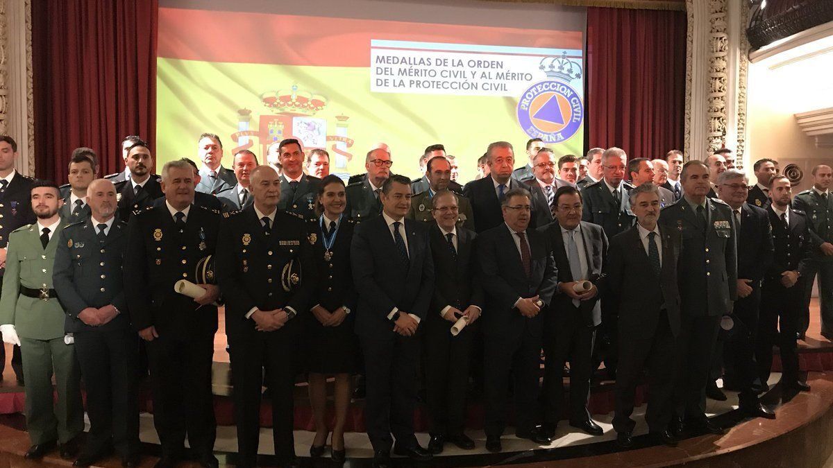 Entrega de Medallas al Mérito de Protección Civil.