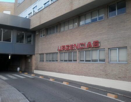 Siete heridos, entre ellos tres menores, en una colisión múltiple con un bus escolar