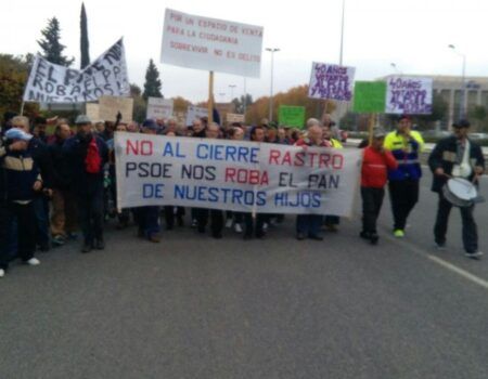 Los vendedores del Charco de la Pava presionan para que les permitan instalarse los domingos