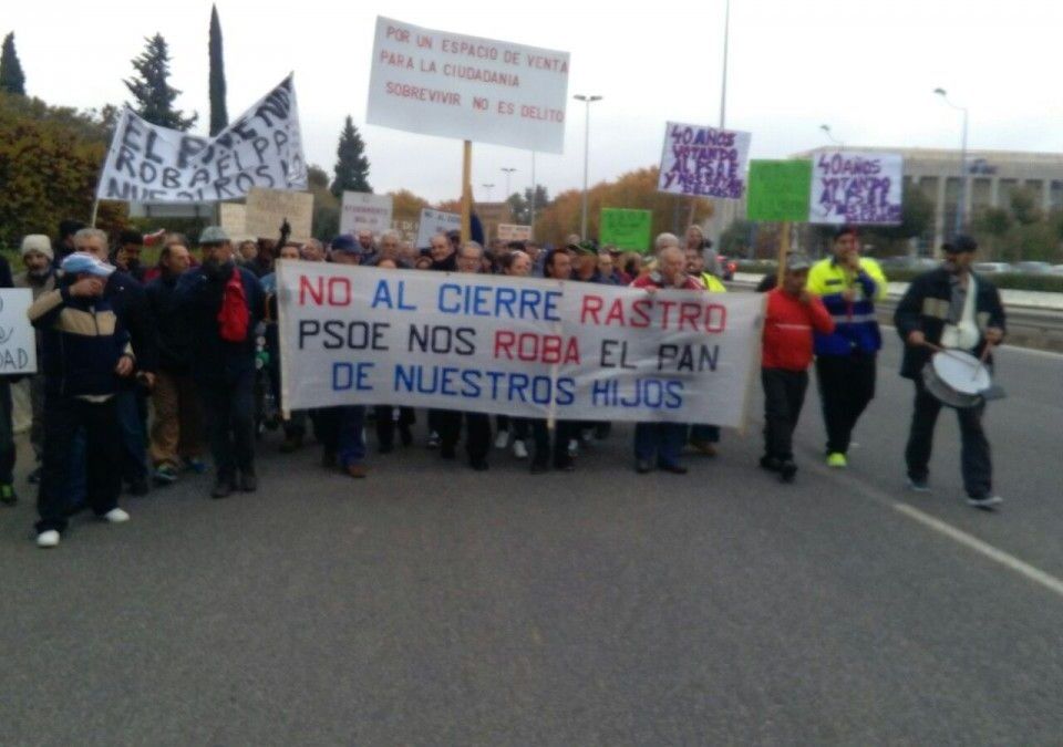 Manifestación de los vendedores ambulantes del Charco de la Pava.