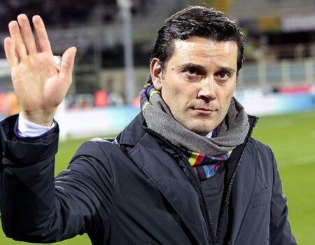 Vincenzo Montella venía jugando con tres centrales esta temporada en el Milan