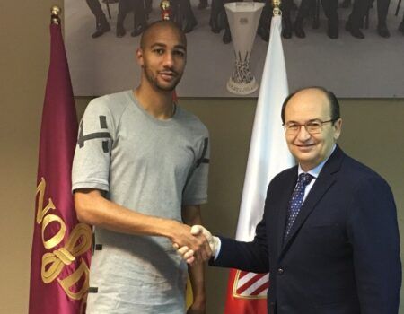Castro: «La etapa de Nzonzi en el Sevilla se ha acabado, o no»