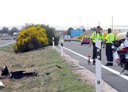 Cuatro heridos, entre ellos dos menores, en un accidente de tráfico en Alcalá de Guadaíra