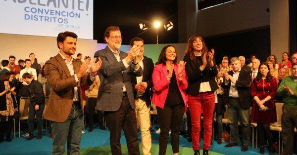 Rajoy, con los líderes del PP de Sevilla y los dirigentes del PP andaluz