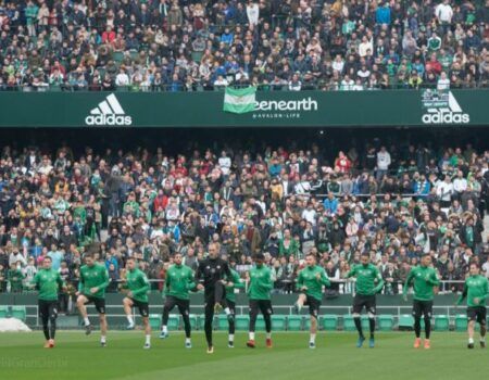 El Real Betis vuelve a entrenar este martes por la tarde a puerta abierta en el Villamarín