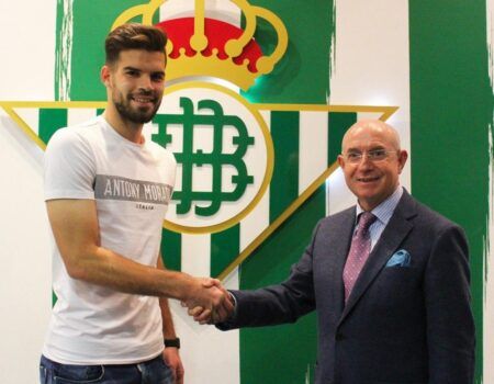 Ya es oficial: el central Carlos Blanco llega cedido con opción de compra al Betis Deportivo