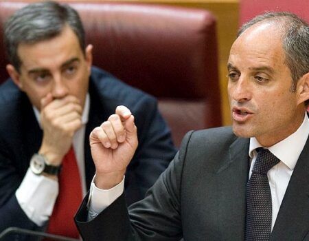 Francisco Camps niega financiación ilegal del PP en Valencia tras ser acusado por Ricardo Costa
