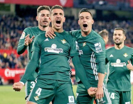 El Real Betis descarta hacer un fichaje para cubrir la baja de Feddal, que mantendrá su ficha
