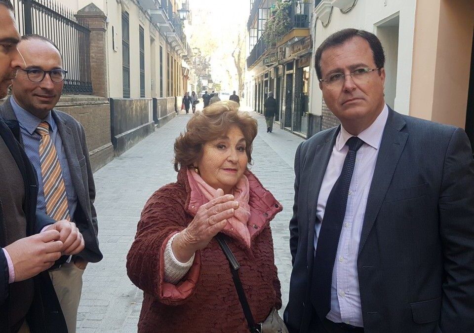 Juan Carlos Cabrera de visita en la calle Cardenal Spínola